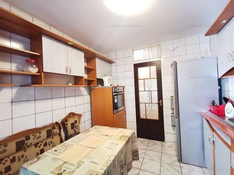 Apartament cu 3 camere decomandat, mobilat în Dristor