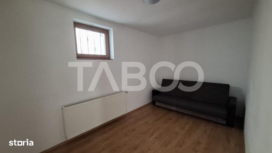 Apartament cu 3 camere decomandat în Piața Cluj
