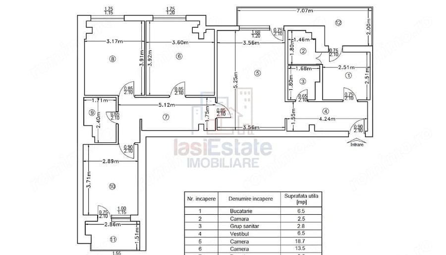 Apartament cu 4 camere semidecomandat în Filiași