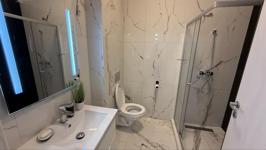 Apartament cu 2 camere decomandat în Obor