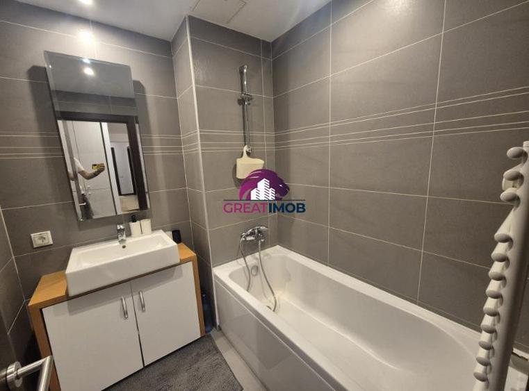 Apartament cu 3 camere decomandat, mobilat în Dristor