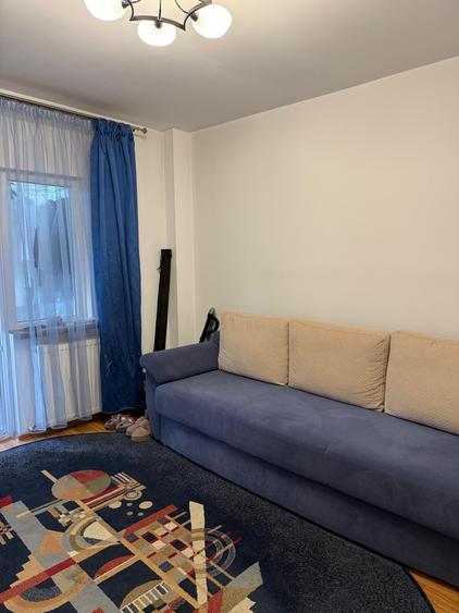 Apartament cu 4 camere decomandat în Colentina