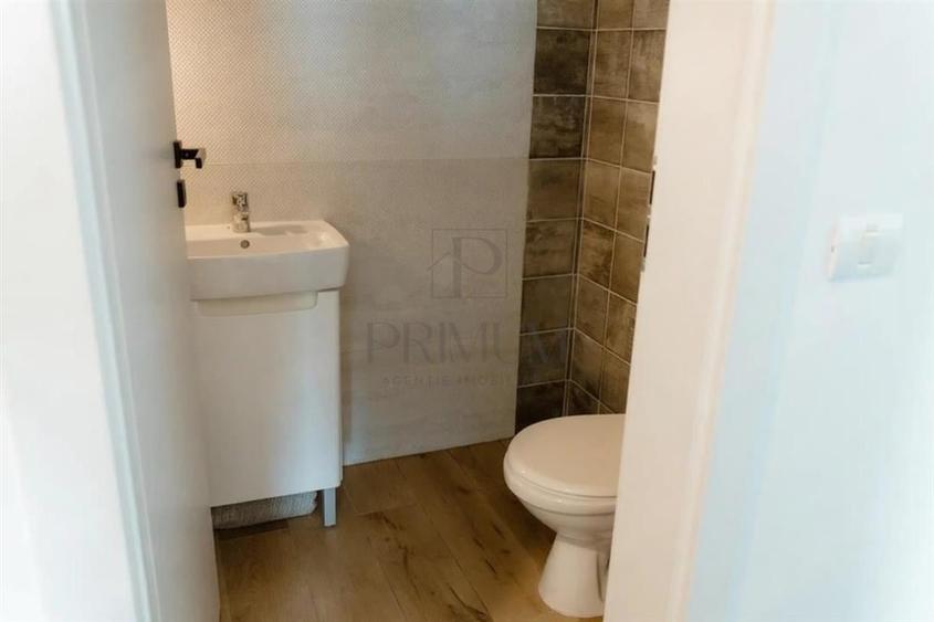 Apartament cu 3 camere decomandat, mobilat în Dumbrăvița