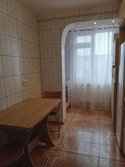 Apartament cu 2 camere semidecomandat în Micro 16