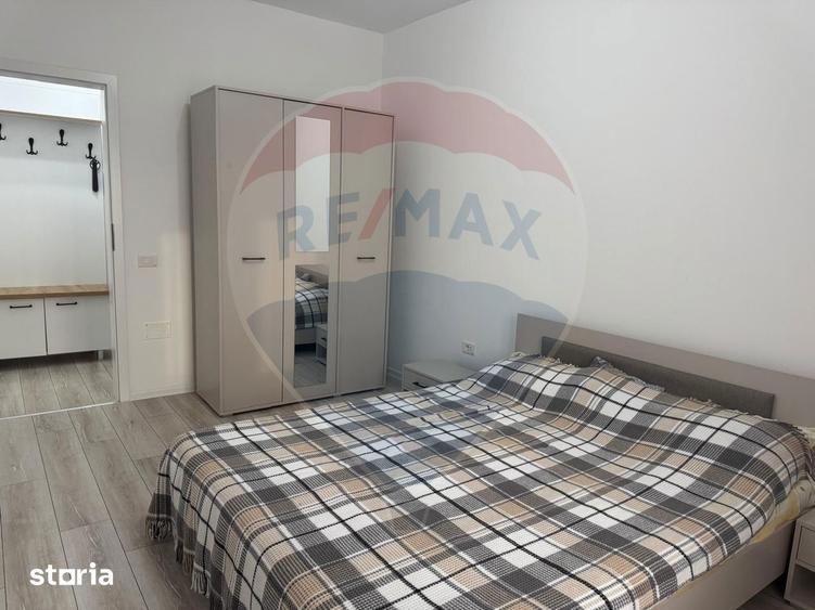 Apartament cu 3 camere decomandat, mobilat în Berceni