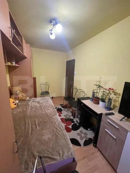 Apartament cu 3 camere semidecomandat, mobilat în Brazda lui Novac