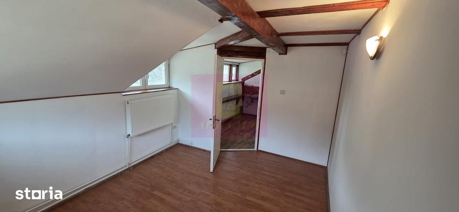 Casă cu 5 camere cu Teren 251 Mp în Zamora