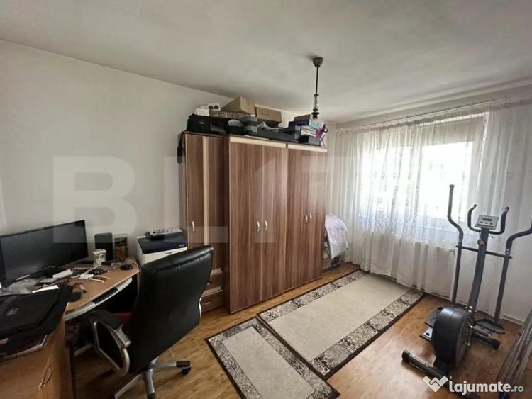 Apartament cu 3 camere decomandat în Central