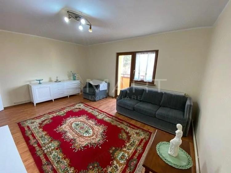 Apartament cu 3 camere decomandat în Județean