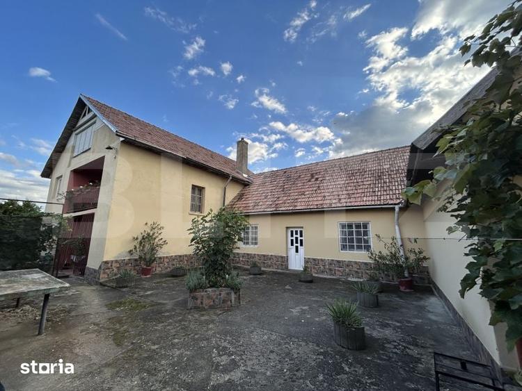 Casă cu Teren 16800 Mp în Cășeiu