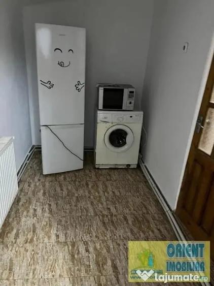 Casă cu 6 camere cu Teren 250 Mp în Cumpăna