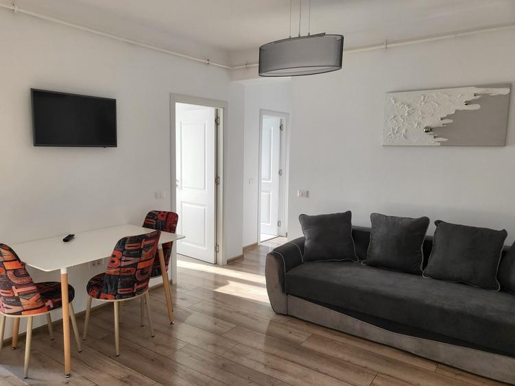 Apartament cu 2 camere decomandat în Exterior Vest