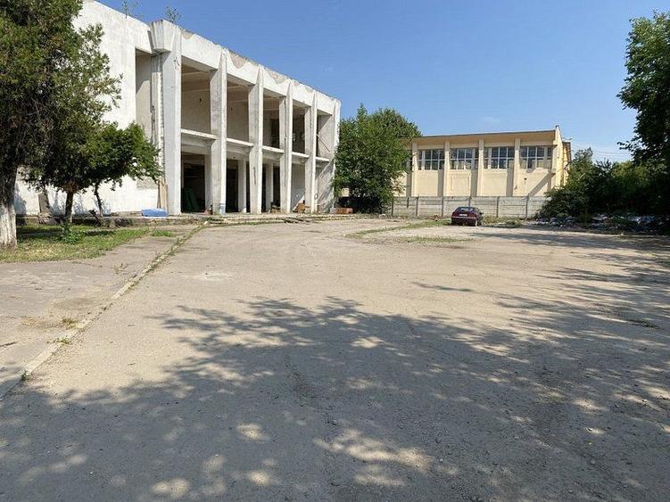 Birou, de 1,625 mp, în Militari