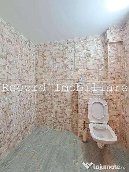 Casă cu 6 camere cu Teren 150 Mp în Gruia