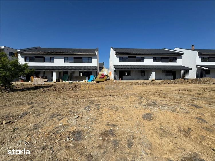 Casă cu 4 camere cu Teren 360 Mp în Valea Borcutului