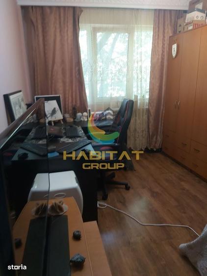 Apartament cu 3 camere semidecomandat în Alexandru Obregia