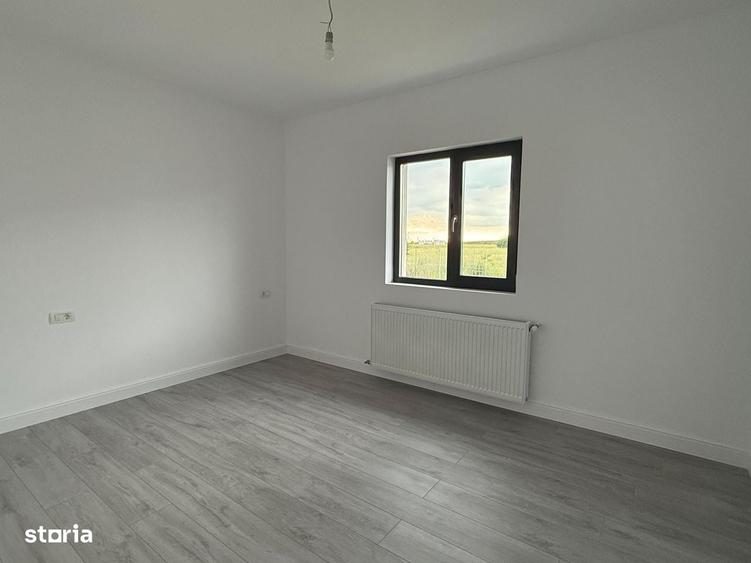 Casă cu 4 camere în Ciorogârla