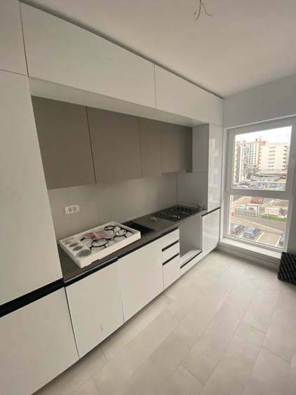 Apartament cu 3 camere decomandat în Berceni