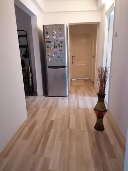 Apartament cu 3 camere decomandat în Tudor