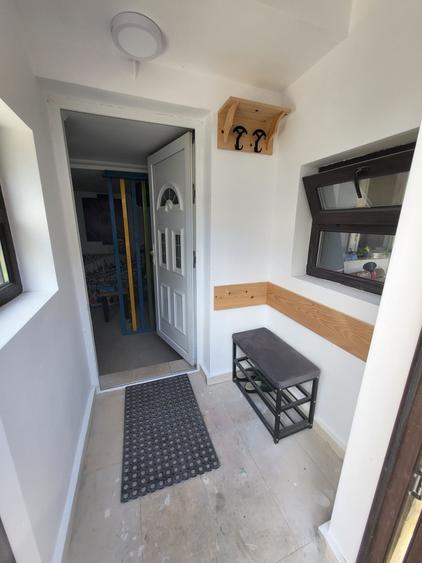 Casă cu 4 camere în Exterior Vest