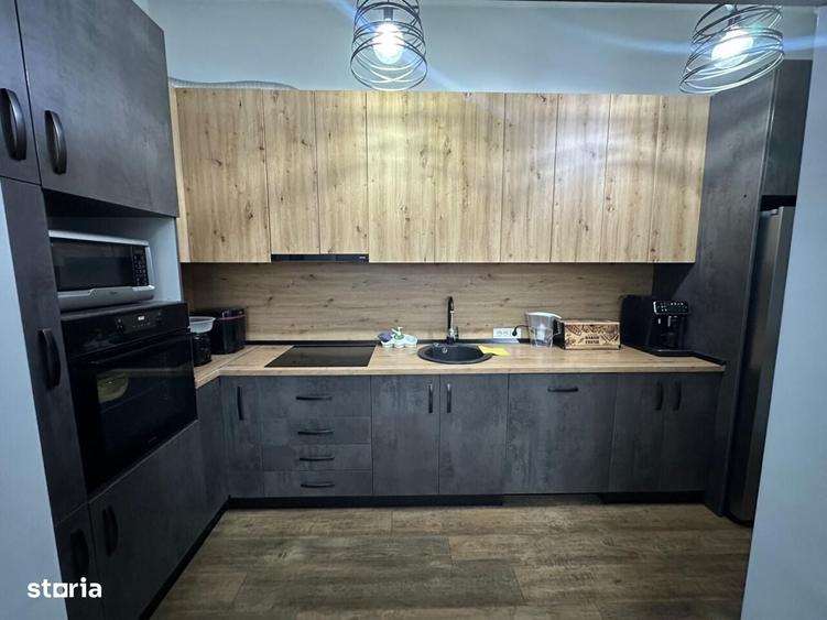 Casă cu 4 camere cu Teren 482 Mp în Central