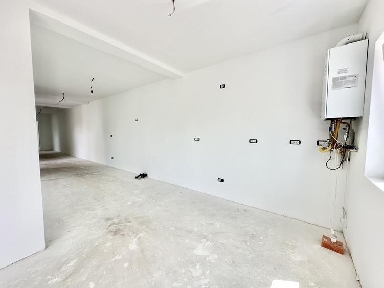 Duplex cu 4 camere cu Canalizare în Moșnița Nouă
