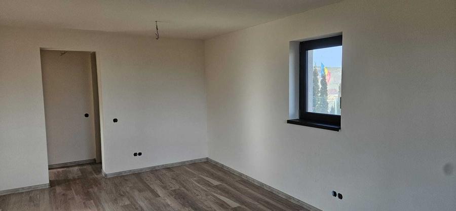 Casă cu 2 camere în Central