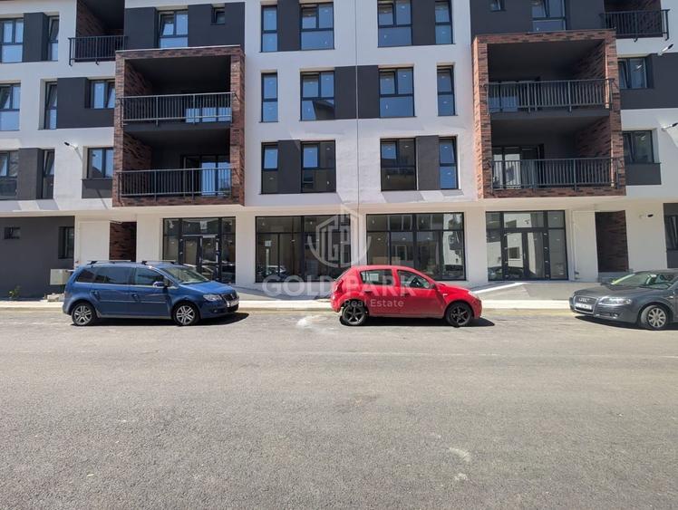 Spațiu comercial, de 140 mp, în Florești