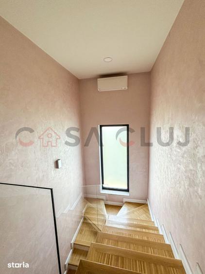 Casă cu 4 camere cu Canalizare în Baciu
