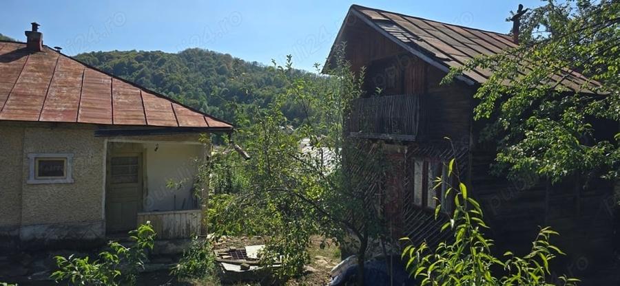 Casă cu 5 camere în Aluniș