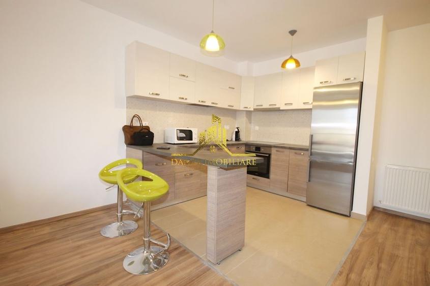 Apartament cu 2 camere semidecomandat, mobilat în Bună Ziua