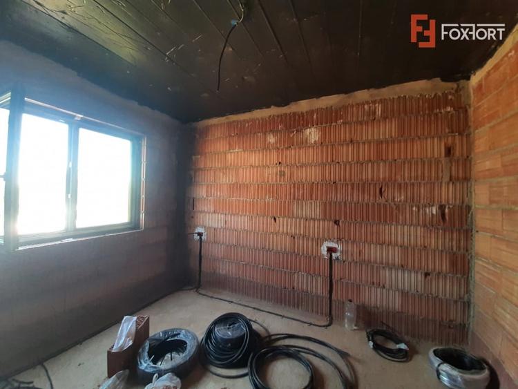 Duplex cu 5 camere cu Canalizare în Ghiroda