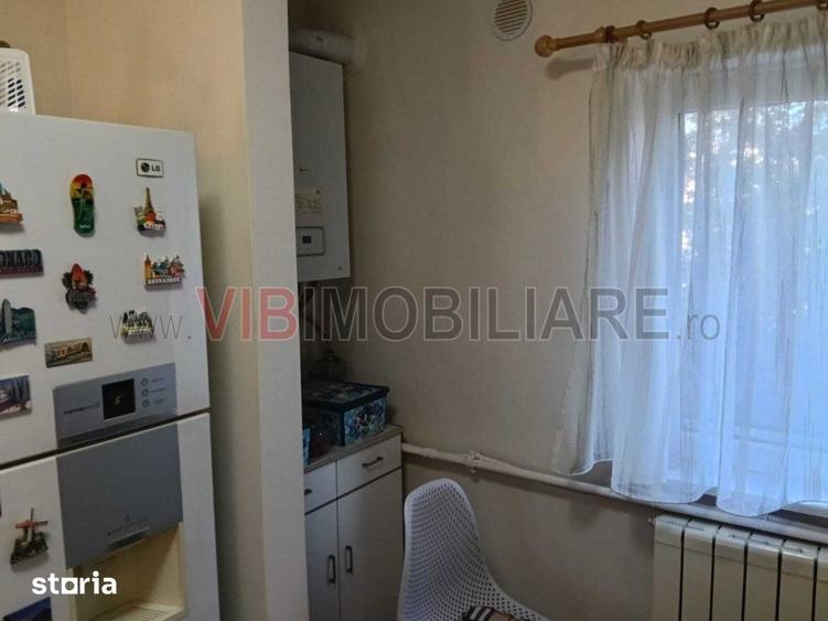 Apartament cu 4 camere semidecomandat, mobilat în Lipovei
