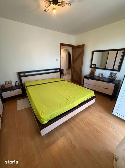 Apartament cu 3 camere decomandat în Ștefan cel Mare