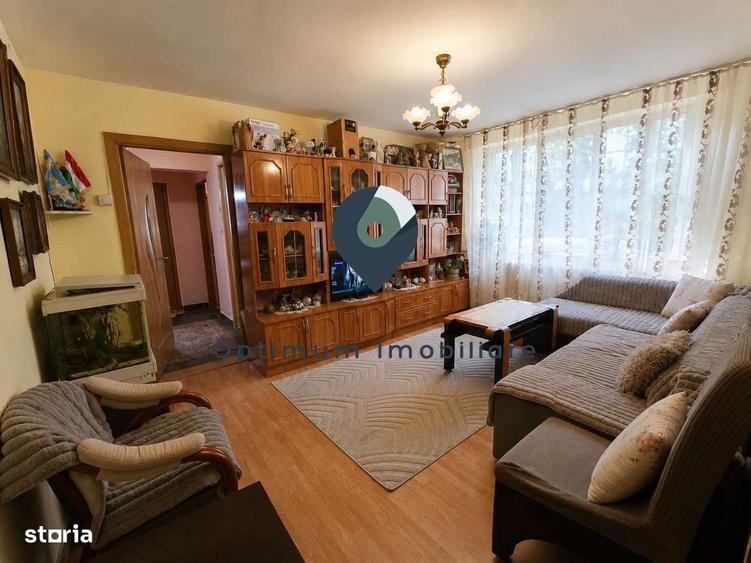 Apartament cu 3 camere semidecomandat în Gheorgheni