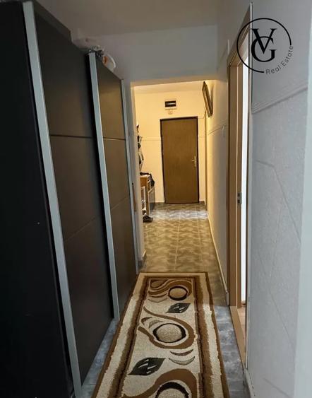 Apartament cu 4 camere decomandat în Inel II