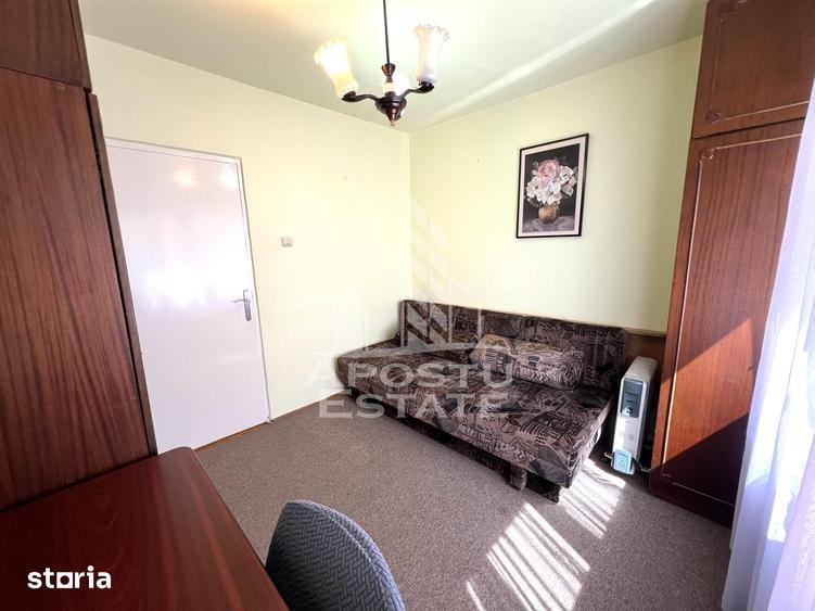 Apartament cu 3 camere în Girocului