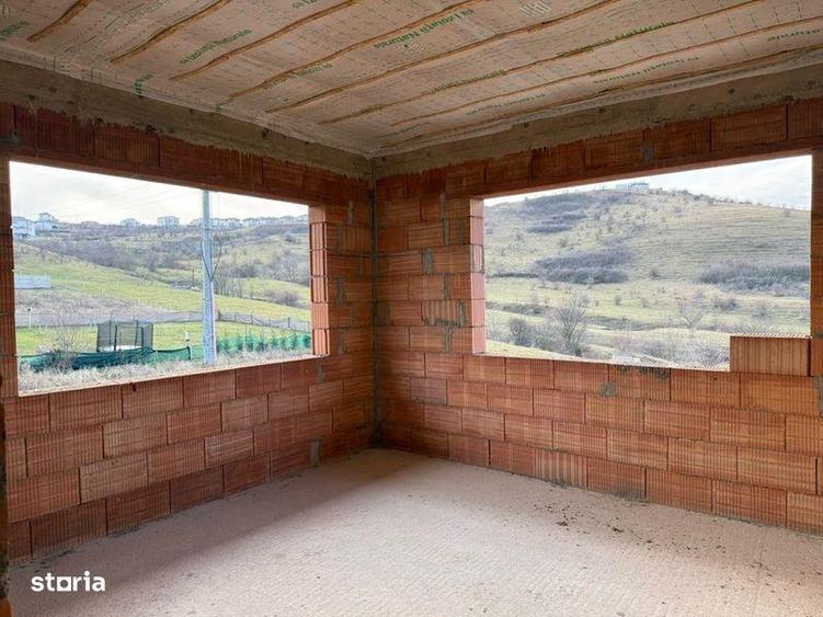 Casă cu 4 camere cu Teren 180 Mp în Apahida