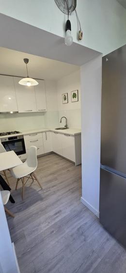 Apartament cu 3 camere decomandat în Oancea