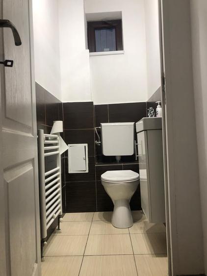 Casă individuală cu 5 camere cu Canalizare în Libertății