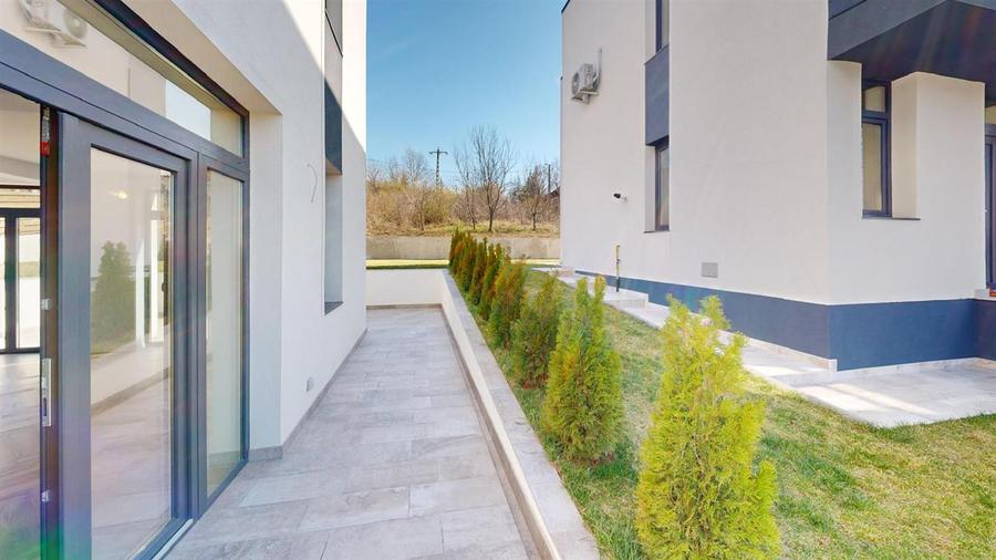 Casă cu 4 camere cu Canalizare în Bârnova