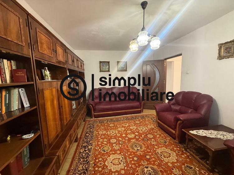 Apartament cu 3 camere decomandat în 1 Mai
