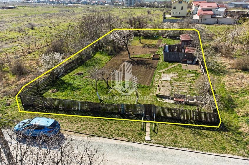 Teren Construcții intravilan de 1300 mp, în Est