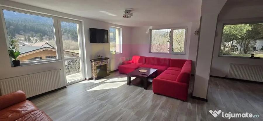 Casă cu 8 camere cu Teren 400 Mp în Zamora