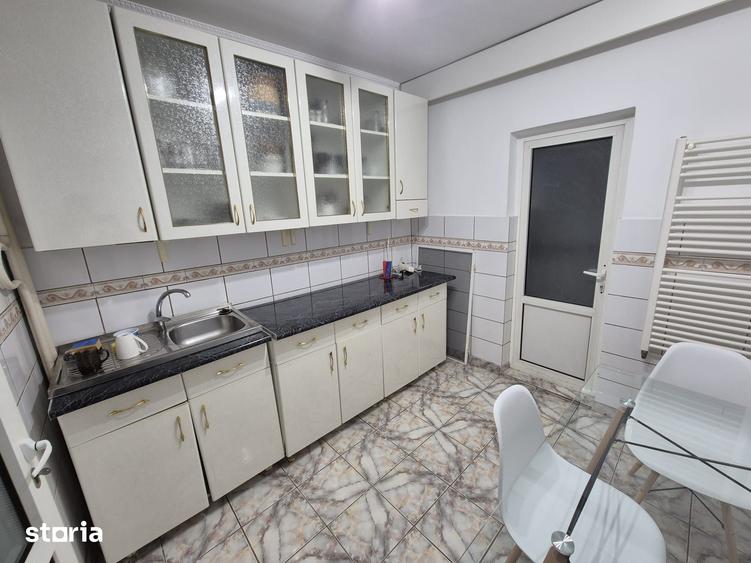 Apartament cu 2 camere decomandat în C5