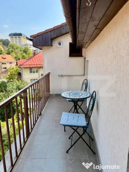 Apartament cu 3 camere decomandat în Central