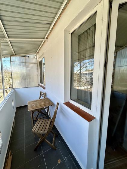 Apartament cu 2 camere semidecomandat în Careiului