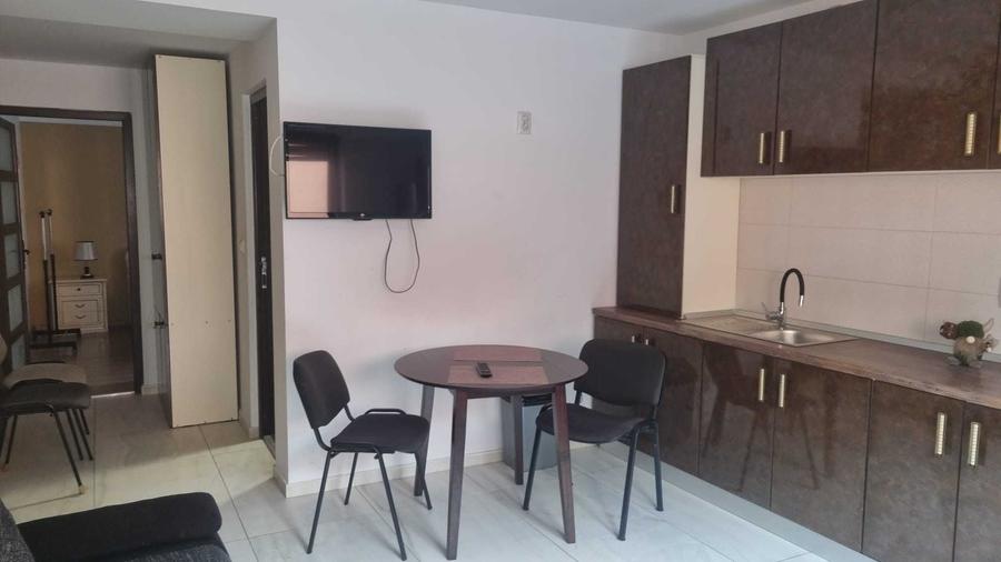 Apartament cu 2 camere decomandat în Galata
