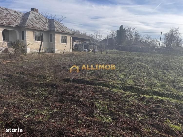 Casă cu 4 camere în Fulga