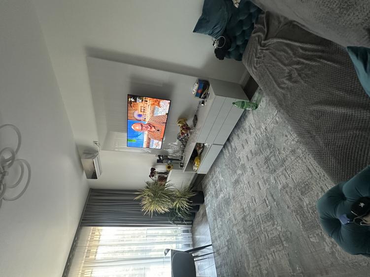 Apartament cu 3 camere decomandat, mobilat în Central